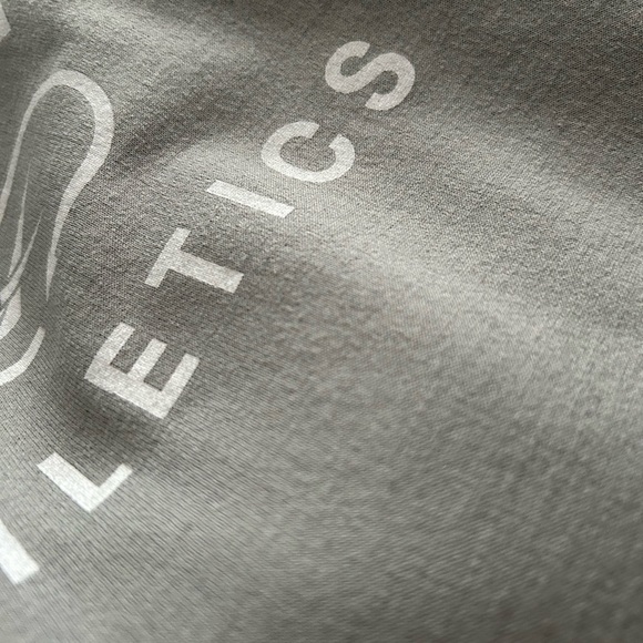 small grey reebok athletic cropped hoodie - Picture 4 of 4